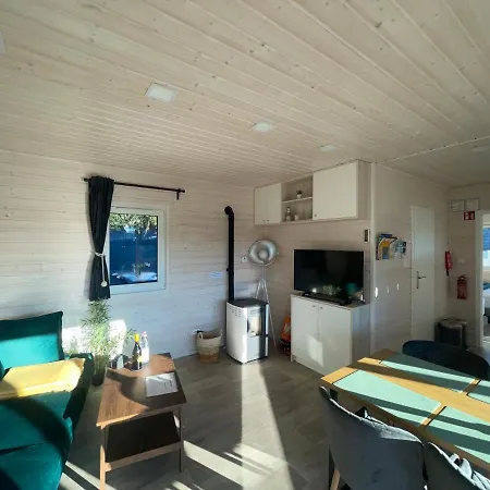 Naturhaus Meerjungfrau Mit Boxspringbetten In Ruhiger Lage Von * Steinhude