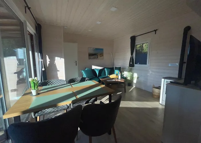 Naturhaus Meerjungfrau Mit Boxspringbetten In Ruhiger Lage Von Nyaraló Steinhude